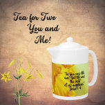 Dankeschön Yellow Daffodils Scripting Teapot<br><div class="desc">Geben Sie Ihrer Küche eine Touch der Eleganz und des Glaubens mit dem Yellow Daffodils Scripture Porcelain Teapot. Designed with gelbe daffodils and the aufhetzend scripture from Psalms 118:1, "Gib dem Herrn danke, denn er ist gut; seine Liebe hält für immer." Dieser Teekessel wird eine schöne Ergänzung zu Ihrer Wohngestaltung...</div>