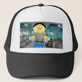 Danny Duck im Gym Truckerkappe