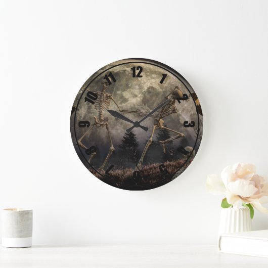 Danse Macabre Große Wanduhr (Zuhause)