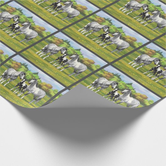 Daple Gray Pinto Paint Horses In Summer Pasta Geschenkpapier (Ecke)