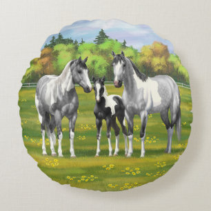 Daple Gray Pinto Paint Horses In Summer Pasta Rundes Kissen