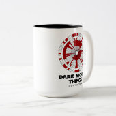 Dare Mighty Things Perseverance Mars Rover Landing Zweifarbige Tasse (VorderseiteRechts)