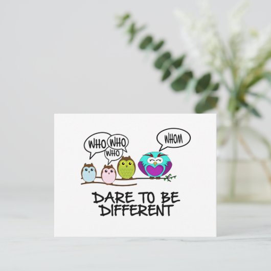 DARE TO BE DIFFERENT - OWLS POSTKARTE (Stehend Vorderseite)