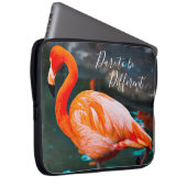 Dare to be Different Pink Flamingo Foto Moderne Laptopschutzhülle (Vorne Rechts)