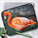 Dare to be Different Pink Flamingo Foto Moderne Laptopschutzhülle<br><div class="desc">Ich Liebe, wie Flamingos sich von allen anderen Vögeln abheben. "Dare to be different", wenn Sie diese stilvolle, atemberaubende Fotografie neopren Laptop-Hülle eines hellorangen rosa Flamingo nutzen, das sich an einem warmen Sommertag sonnt. Ein tolles Geschenk für jemanden, der etwas Besonderes ist! Sie können dieses neoprennen Laptop ganz einfach personalisieren...</div>