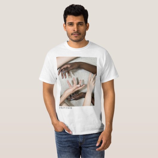 Dargestelltes T-Shirt (Vorne ganz)