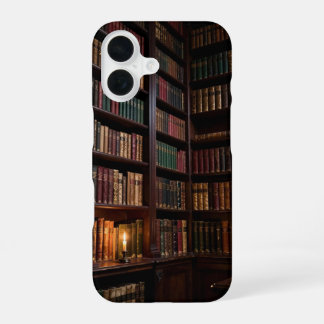 Dark Academia Library Shelves Phone Case iPhone 16 Hülle