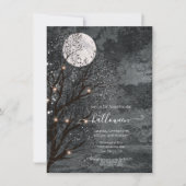 Dark and Moody Full Moon Halloween Tree Einladung (Vorderseite)