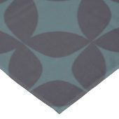 Dark Aquamarin Blue Simple Geometric Pattern Tischdecke (Schrägansicht)