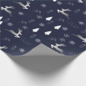 Dark Background Wrapping Paper with Silver Reindee Geschenkpapier (Ecke)