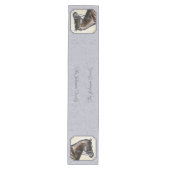 Dark Bay Sport Horse Gray Mittelgroßer Tischläufer (Vorderseite)