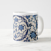 Dark Blue Batik Beauty Specialty Tasse (Vorderseite Rechts)