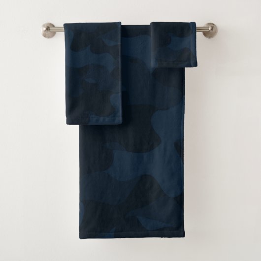 Dark Blue Camo Abstract Badhandtuch Set (Insitu)