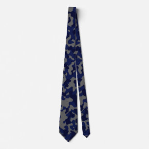 Dark Blue Camouflage in Grau und Deep Blue Krawatte