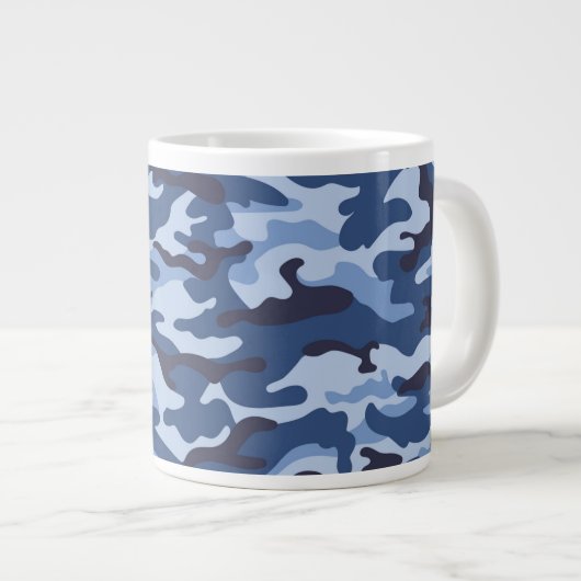 Dark Blue Camouflage Pattern Jumbo-Tasse (Vorderseite Rechts)