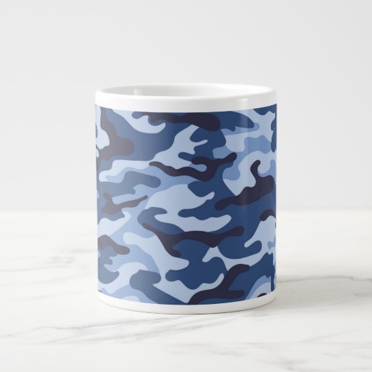 Dark Blue Camouflage Pattern Jumbo-Tasse (Vorderseite)