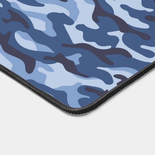 Dark Blue Camouflage Pattern Schreibtischunterlage (Ecke)