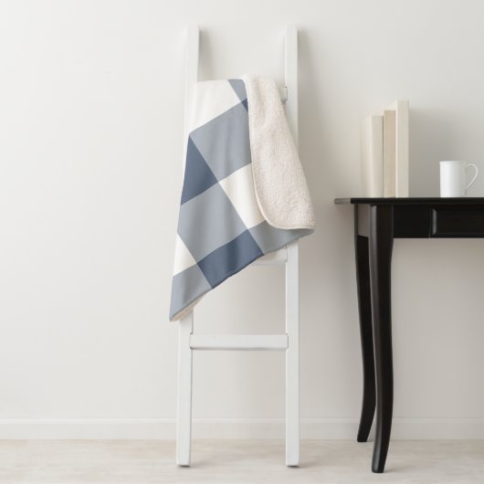 Dark Blue Gingham Pattern Sherpadecke (Beispiel)