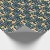 Dark Blue Plaid with Faux Gold Reindeer Holiday Geschenkpapier (Ecke)