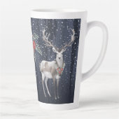 Dark Blue Snowy Rentier Weihnachtsbeeren Milchtasse (Rechts)