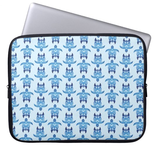 Dark Blue Tribal Honu Turtles Laptopschutzhülle (Vorderseite)