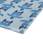 Dark Blue Tribal Honu Turtles Schneidebrett (Ecke)