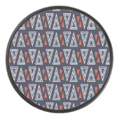 Dark Blue und Red Geometric Triangle Pattern Eishockey Puck (Vorderseite)