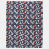 Dark Blue und Red Geometric Triangle Pattern Fleecedecke (Vorderseite)