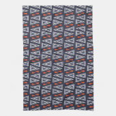 Dark Blue und Red Geometric Triangle Pattern Geschirrtuch (Vertikal)
