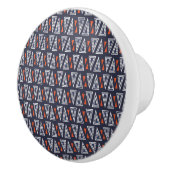 Dark Blue und Red Geometric Triangle Pattern Keramikknauf (Rechts)