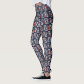 Dark Blue und Red Geometric Triangle Pattern Leggings (Links)