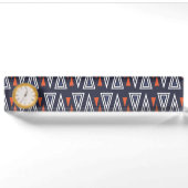 Dark Blue und Red Geometric Triangle Pattern Namensplakette (Vorderseite)