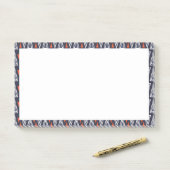 Dark Blue und Red Geometric Triangle Pattern Post-it Klebezettel (Auf Schreibtisch)