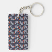 Dark Blue und Red Geometric Triangle Pattern Schlüsselanhänger (Rückseite)