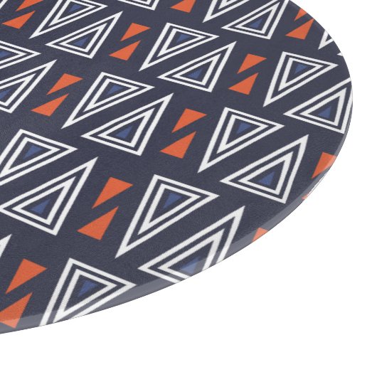 Dark Blue und Red Geometric Triangle Pattern Schneidebrett (Ecke)