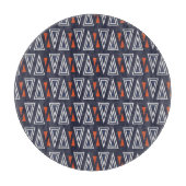 Dark Blue und Red Geometric Triangle Pattern Schneidebrett (Vorderseite)