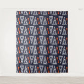 Dark Blue und Red Geometric Triangle Pattern Wandteppich (Vorderseite)