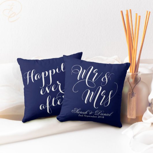 Dark Blue White Mr & Mrs Wedding Keepake Pillow Kissen