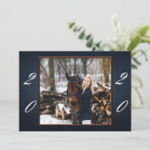 Dark Blue Wood Abschluss Ankündigung (Stehend Vorderseite)