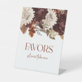 Dark Brown Burgundy Floral Gastgeschenke signieren Sockelschild (Vorderseite)