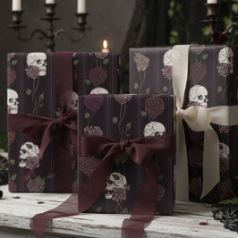Dark Burgundy Gothic Skull & Rose Stripes Geschenkpapier
