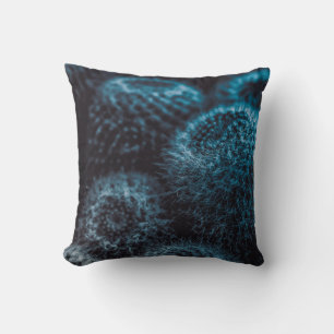 Dark Cactus Kissen