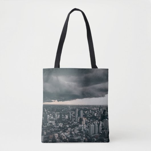 DARK CLOUVE ÜBER STADTGEBÄUDE TASCHE (Vorderseite)