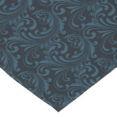 Dark Damask Blue Black Swirl Maskuline Muster Kurzer Tischläufer (Ecke)