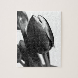 DARK ELEGANT TULIPS PUZZLE