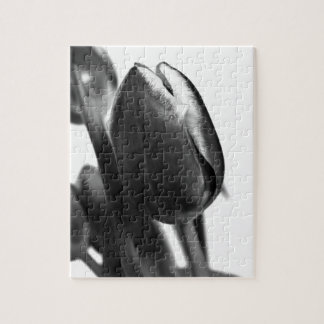 DARK ELEGANT TULIPS PUZZLE