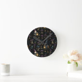 Dark Fantasy Gnome und Mushroom Pattern Runde Wanduhr (Zuhause)