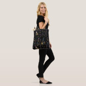 Dark Fantasy Gnome und Mushroom Pattern Tasche (Am Model)