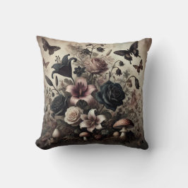 Dark Floral Gothic Cottagecore Butterfly Kissen