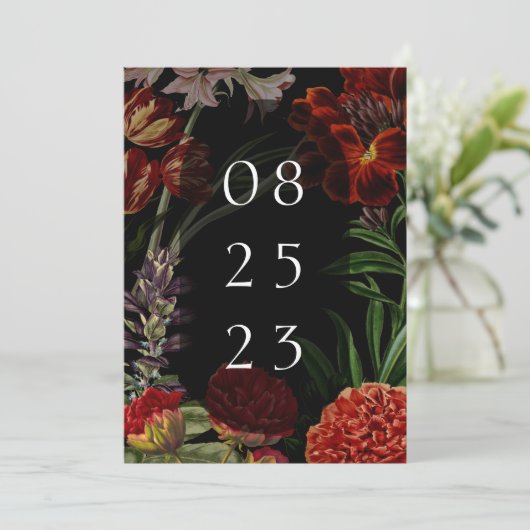 Dark Floral Moody Wedding Save The Date (Stehend Vorderseite)